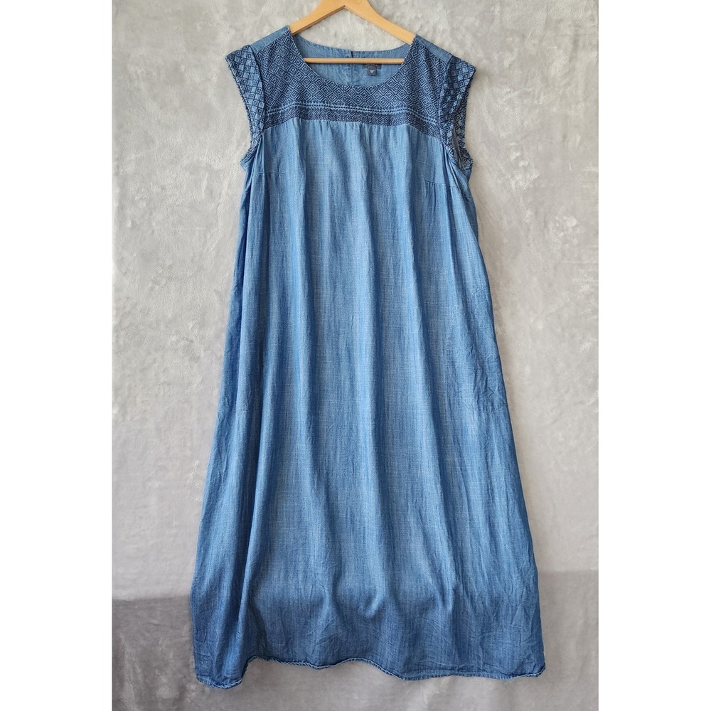 J. Jill Denim Dress Womens Size XL Blue Chambray Embroidered Top Pockets Keyhole